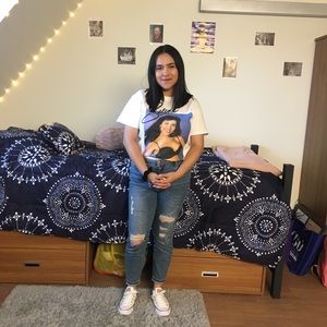 Meet your Posher, Daira